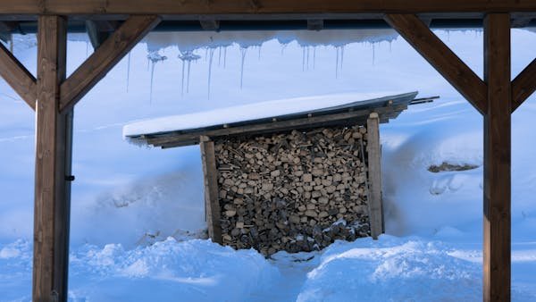 Abri bûches brico dépot : l'accessoire essentiel pour l'hiver